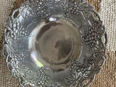 12” Vintage Pewter Grape Vine Arthur Court Bowl
