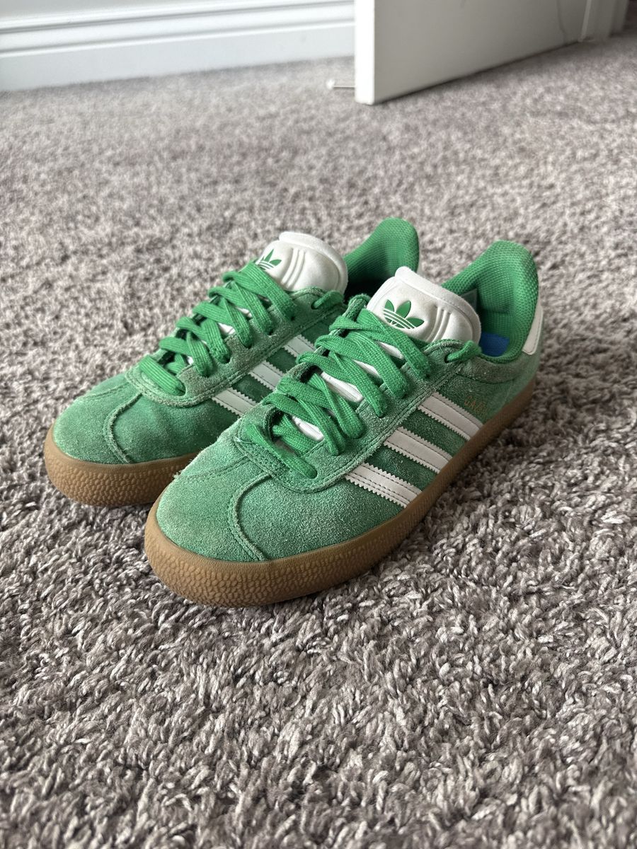SIZE 7 Women’s Adidas Gazelle Green Suede Sneakers - Classic Low Top Athletic Shoes