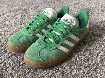 SIZE 7 Women’s Adidas Gazelle Green Suede Sneakers - Classic Low Top Athletic Shoes