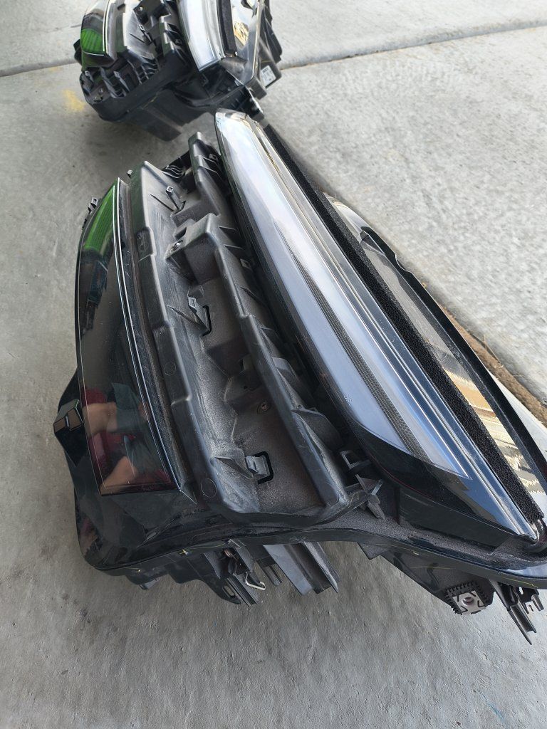 Tesla model y headlights