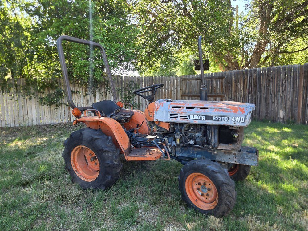 Kubota B7200 4x4