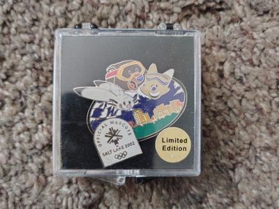 Official Salt Lake 2002 Winter Olympics Mascots Limited Edition Collector Pin in Display Case