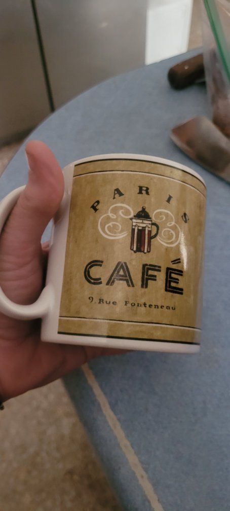 SAKURA Coffee Break Paris Café Mug - "9 Rue Fonteneau" Design, Microwave & Dishwasher Safe