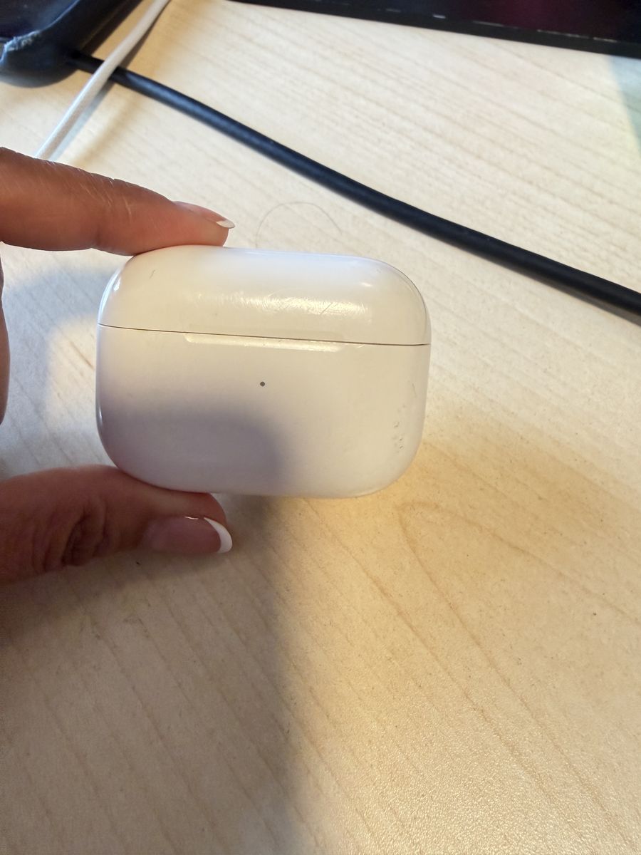 Apple AirPods Pro - fair condition