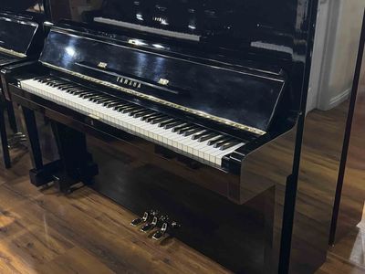 LIKE NEW YAMAHA U1 UPRIGHT PIANO