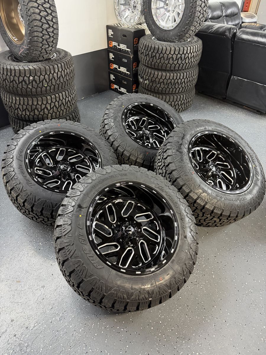 BRAND NEW 20x12 "triton" 8x6.5 35x12.50 Amp A/T