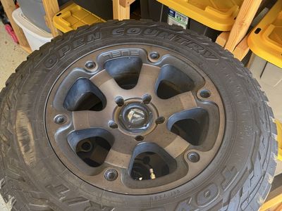 Toyota tundra wheels and tires