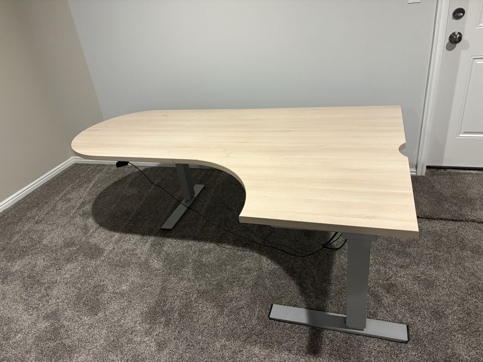 Adjustable height desk