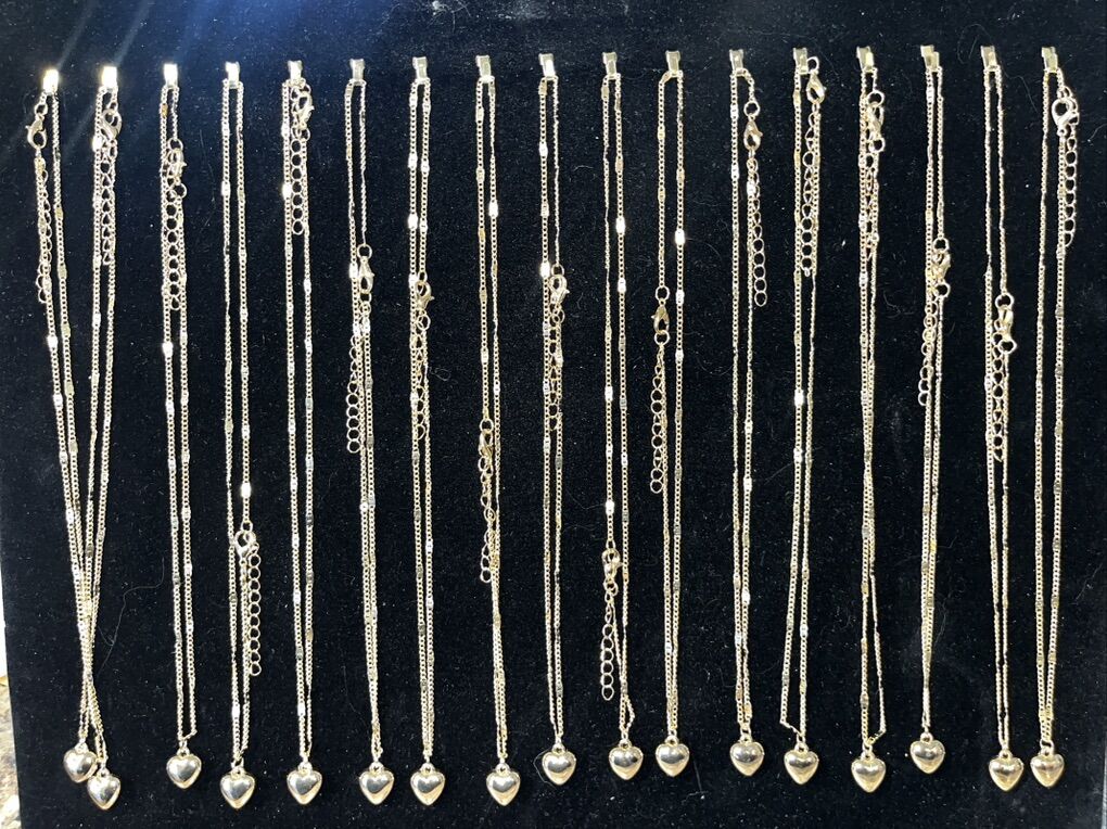 NEW 19” Women's Gold/Silver Heart Pendant Necklace