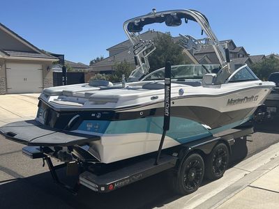 2017 Mastercraft XT23