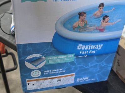 Bestway Fast Set 12ft Wide x 30in Deep Inflatable Fill & Rise Pool, Puncture Resistant Liner