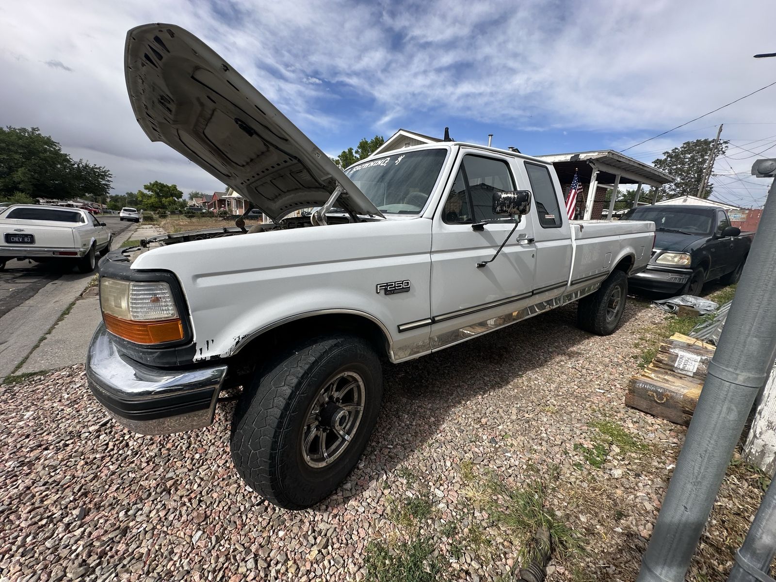 Parts truck
