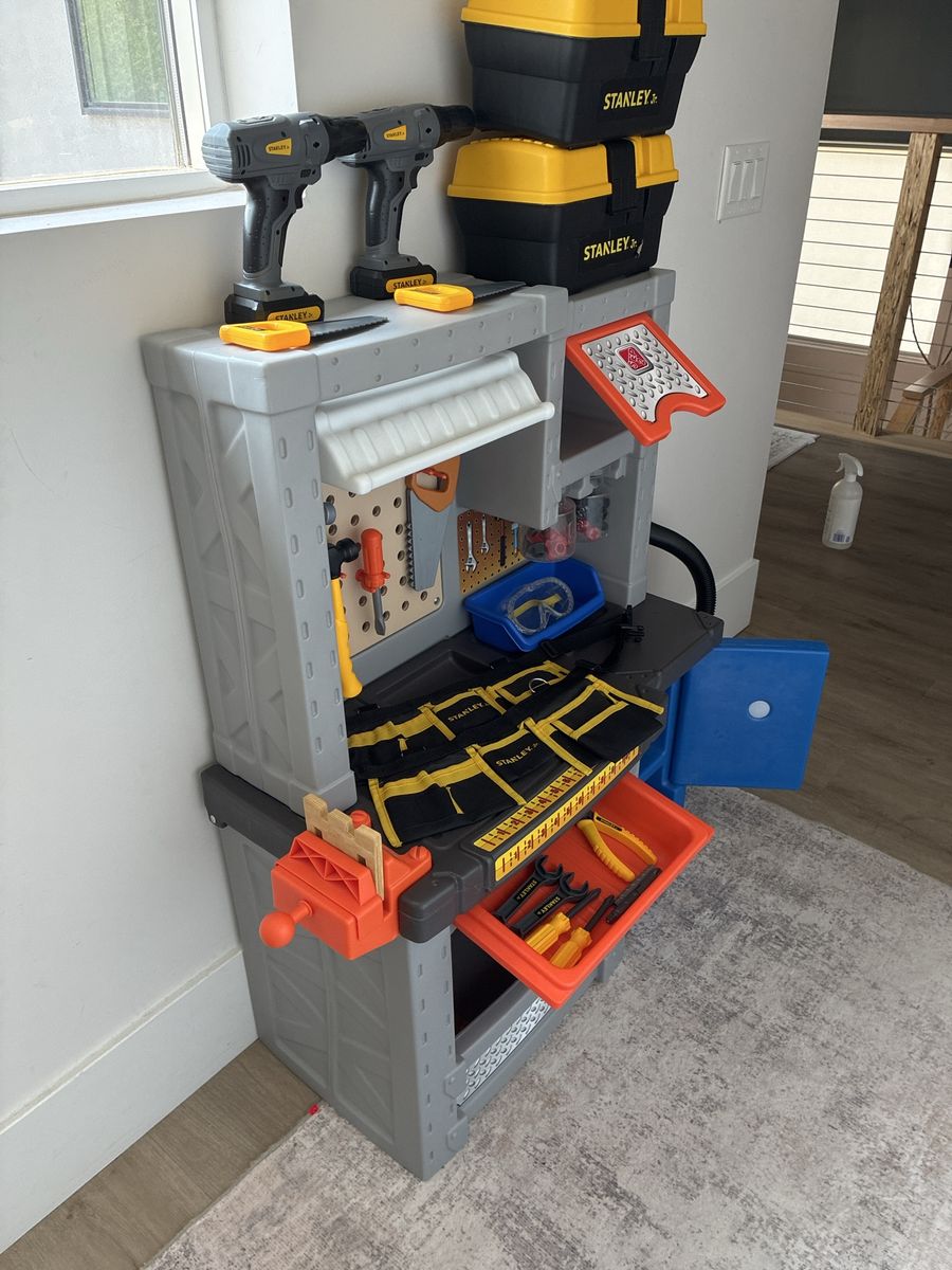 Step2 Kids Toy Workbench Playset with Stanley Jr Tools and Accessories
