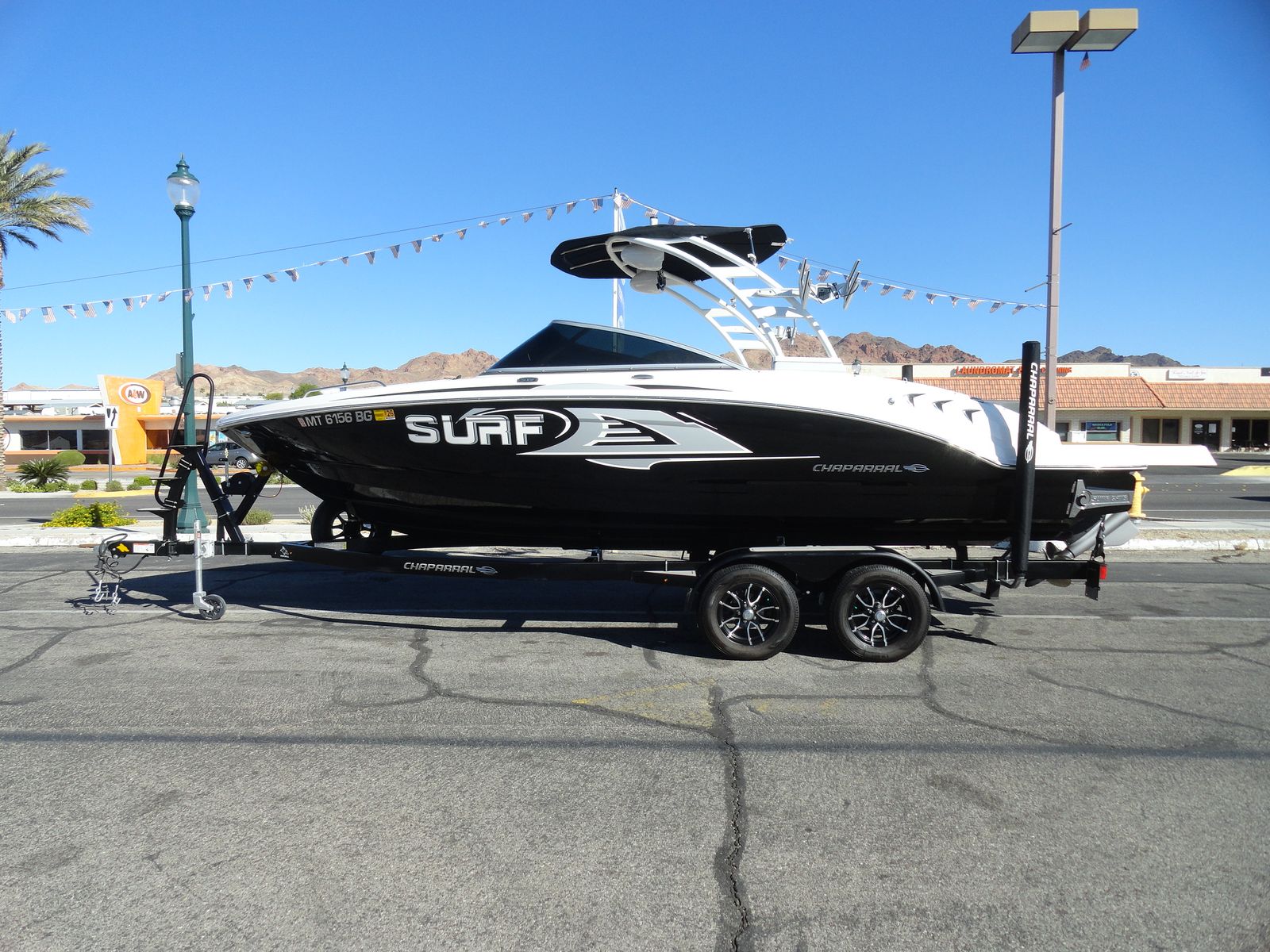 2023 Chaparral 23 Surf