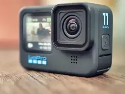 GoPro Hero 11 Black & GoPro 3-way 2.0 tripod