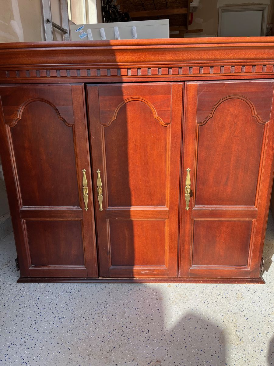 Free Computer Desk with Hutch