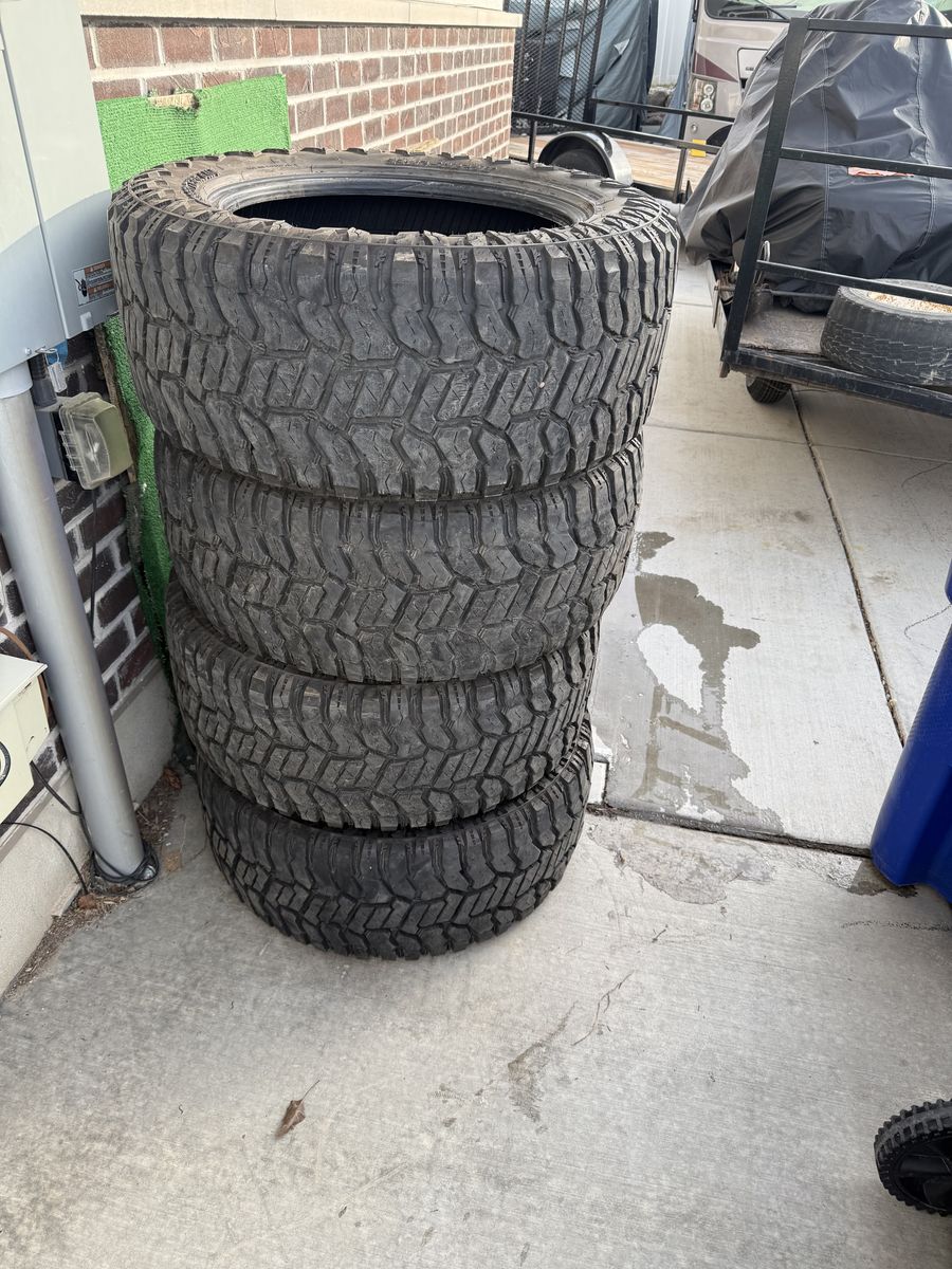 33x12.5R20 Patriot RT Tires