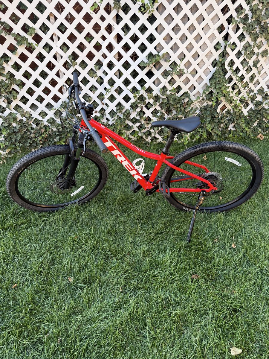 Trek Marlin 5 gen 2 kids Mtn bike MINT L@@K $280