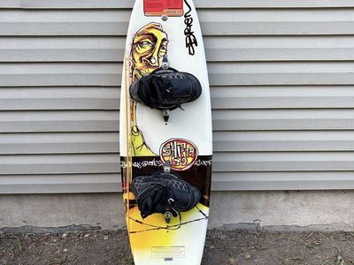 O’Brien 132cm Wakeboard with Bindings
