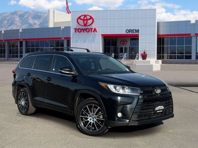 2018 Toyota Highlander SE