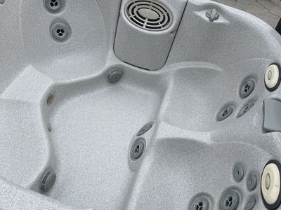 Jacuzzi hot tub