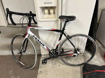 Jamis Ventura Race Road Bike - White/Red/Black - Excellent Condition