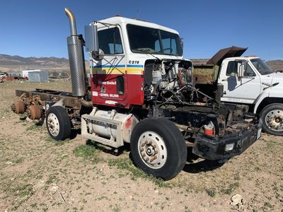1992 Freightliner FL120 with lift/drop axle