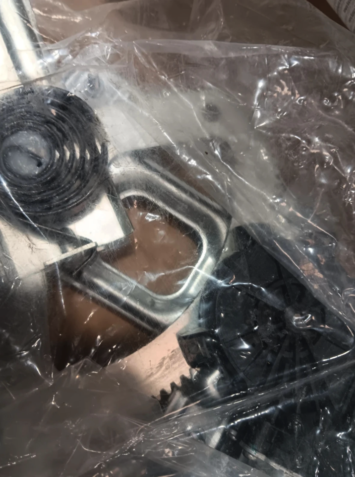 Main image 3
