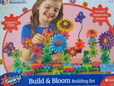 Build and Bloom gear set
