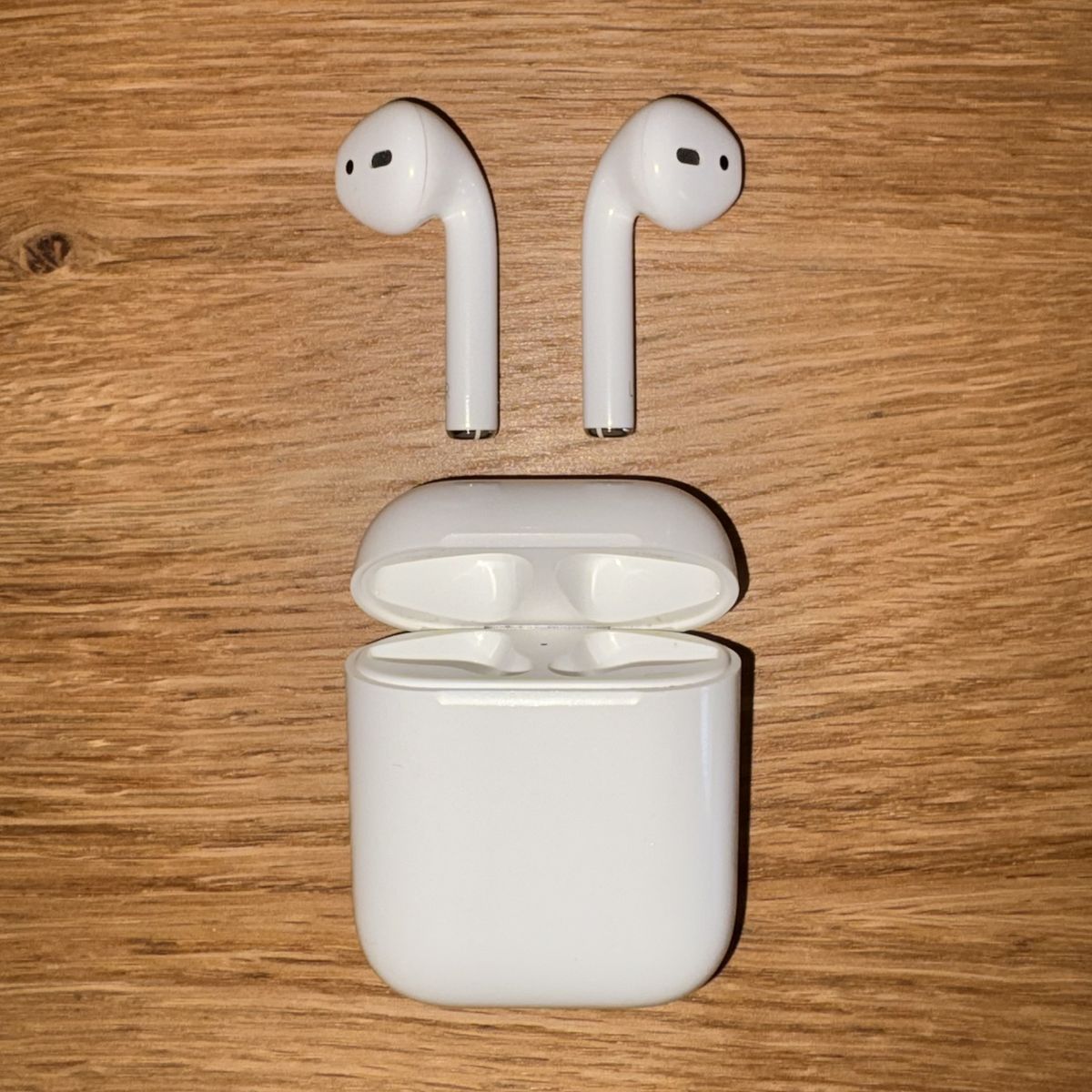 Apple AirPods (2nd Generation)