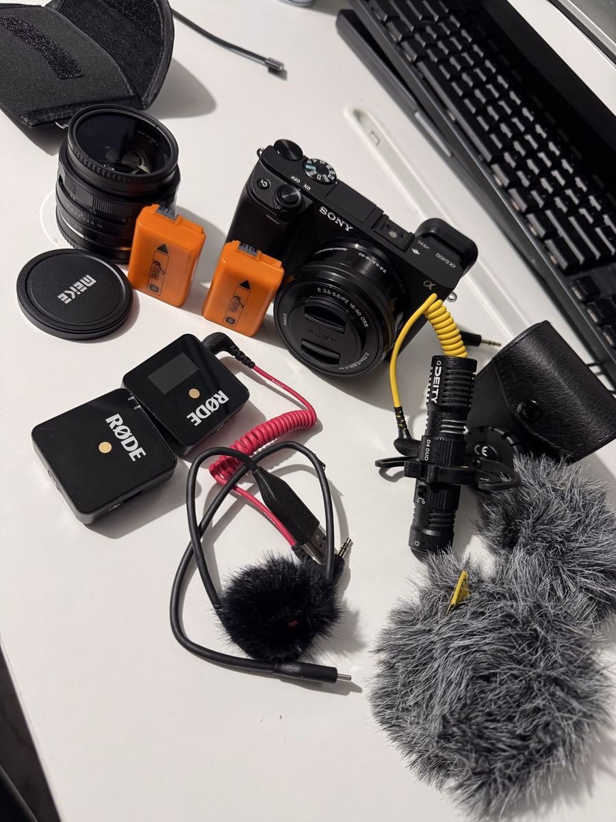Sony A6400 With Extras