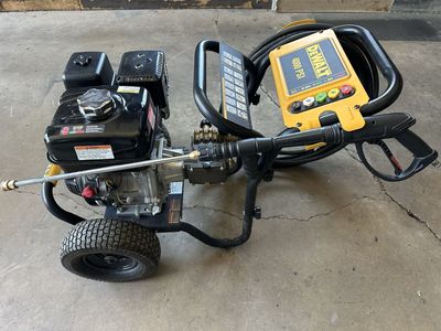 Dewalt pressure washer 4,000 psi multiple tips
