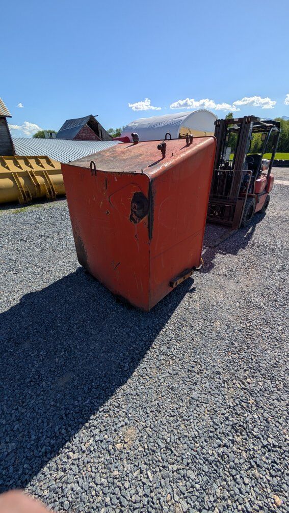 550 gallon thick steel gas or diesel holding tank