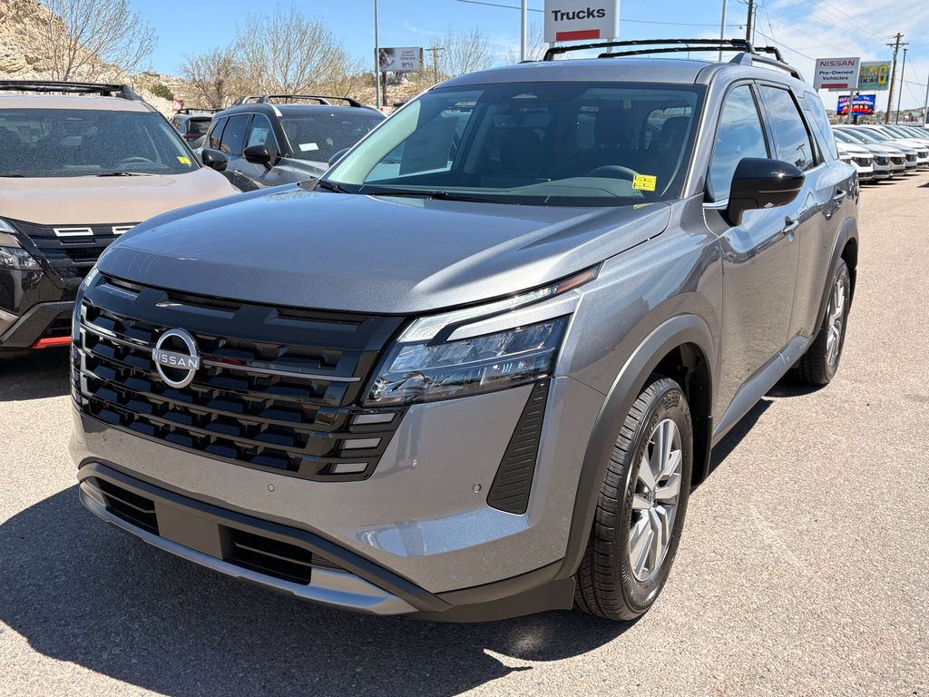 2026 Nissan Pathfinder SL