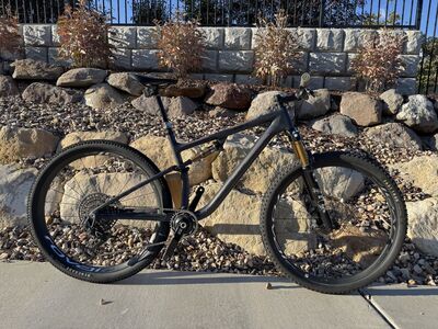 Specialized S-Works Epic Evo – XX SL AXS, Large, 22 lbs – Showroom Condition