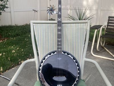 Washburn banjo
