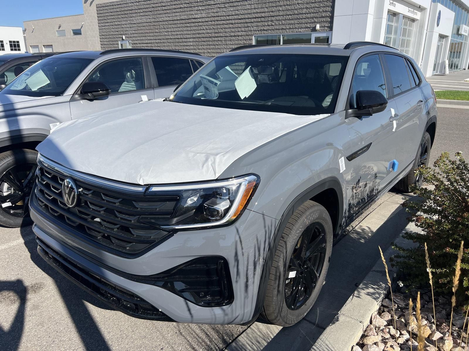 2026 Volkswagen Atlas Cross Sport SEL R-Line Black 4Motion