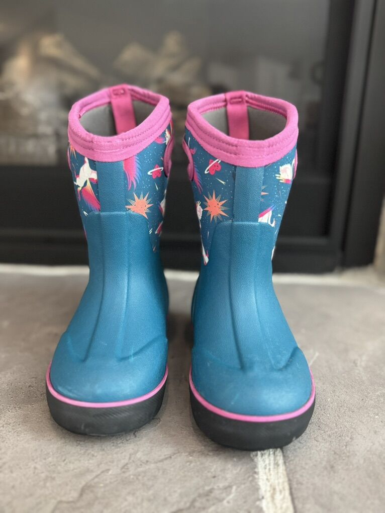 Kids Size 9 BOGS Boots, Waterproof, Winter Boots