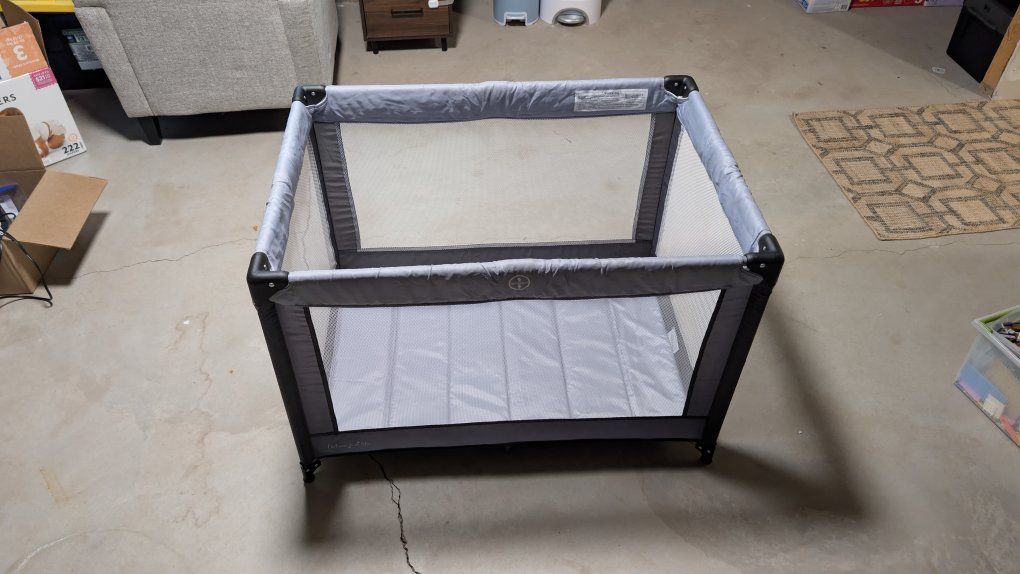 Dream On Me Portable Playard with Carrying Bag
