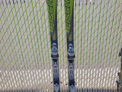 165cm Fischer skis