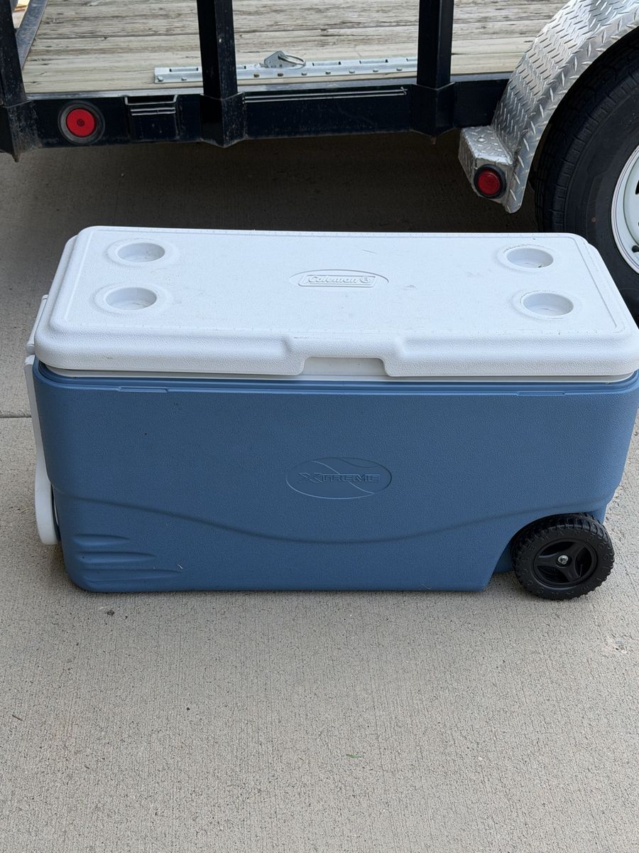 Large Coleman Cooler