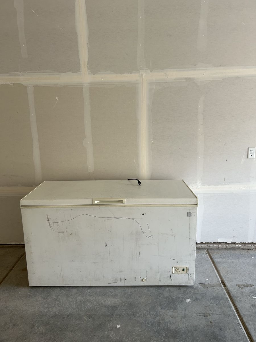 Chest Freezer (15cu Ft, Used)