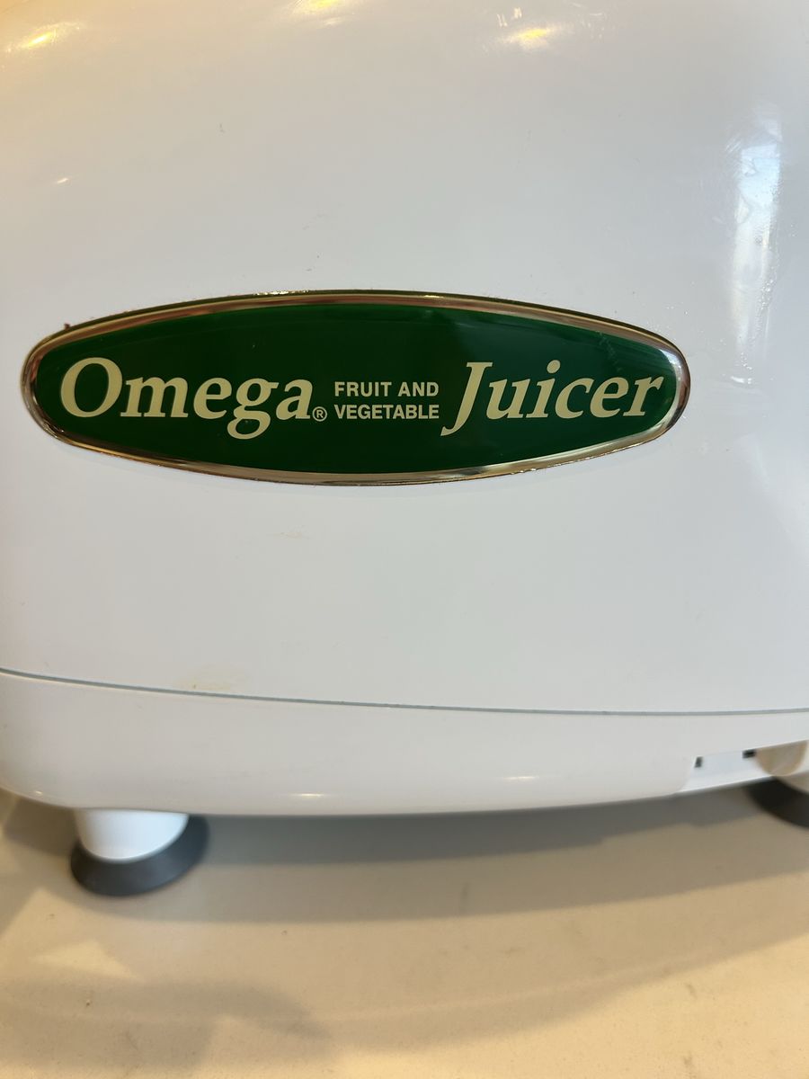 Omega Fruit and Vegetable Juicer - White, Masticating Style with Multiple Attachments