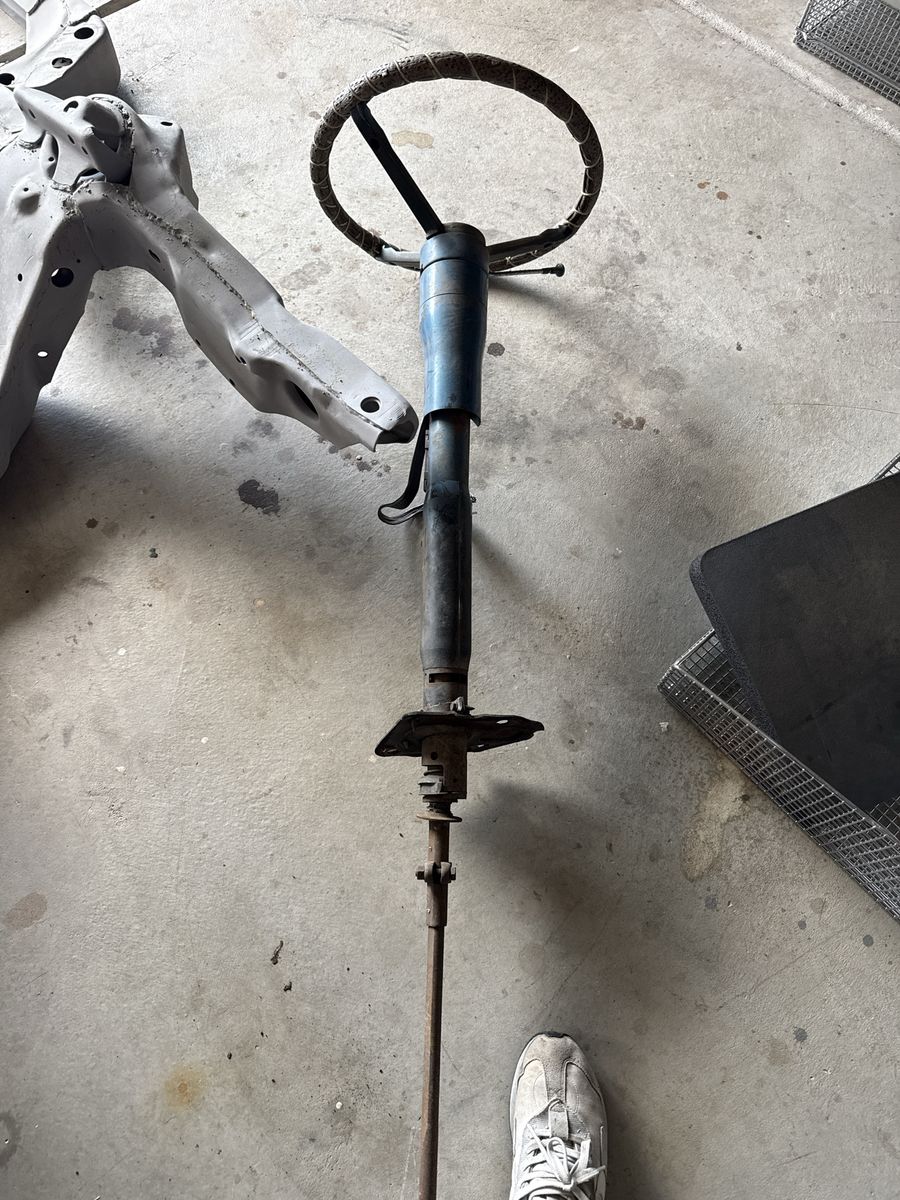 Vintage Auto Steering Column for 1967 chevelle