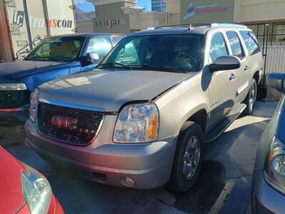 2007 GMC Yukon Denali - Parting out