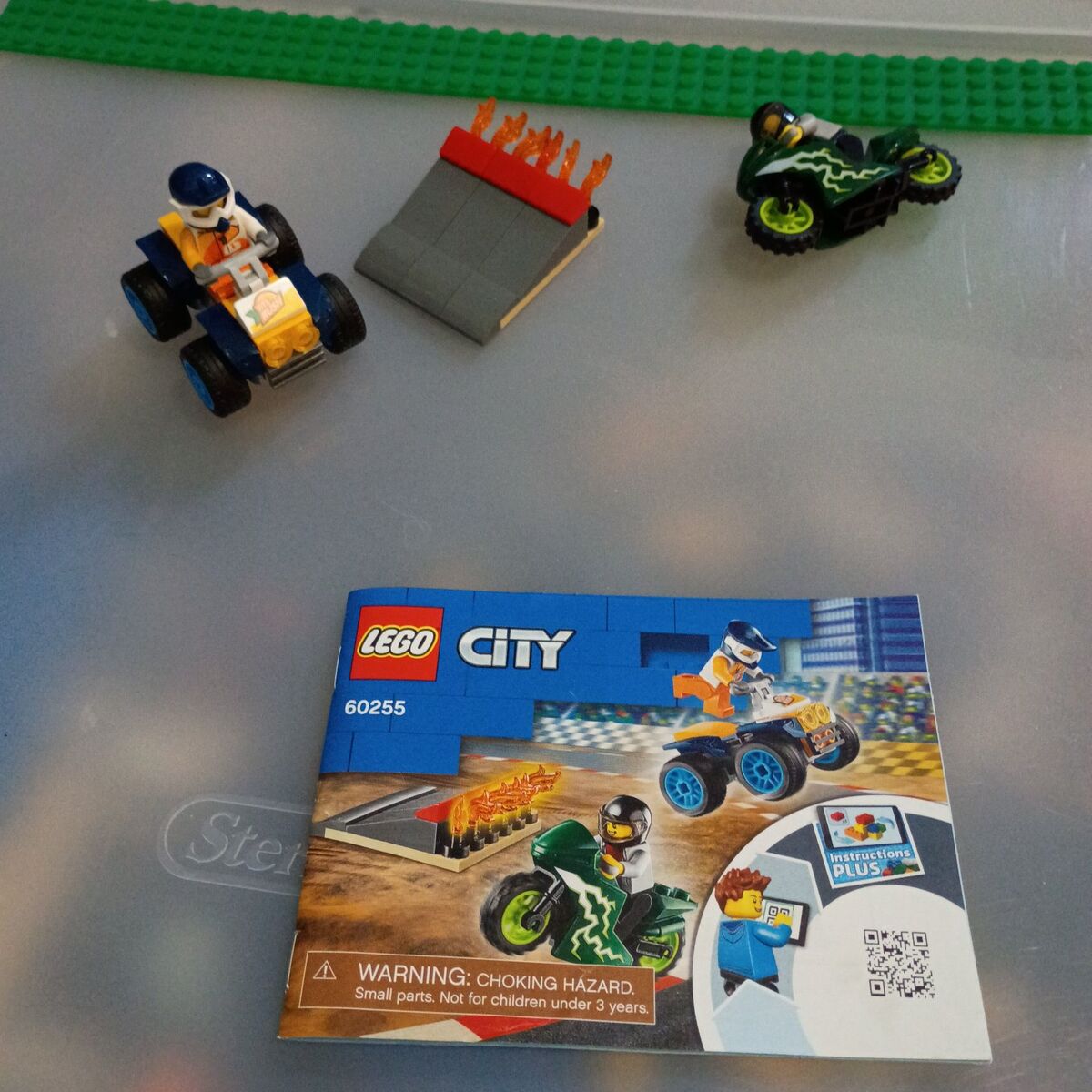 Lego set 60255
