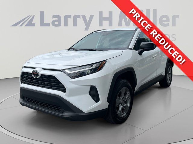 2025 Toyota RAV4 LE