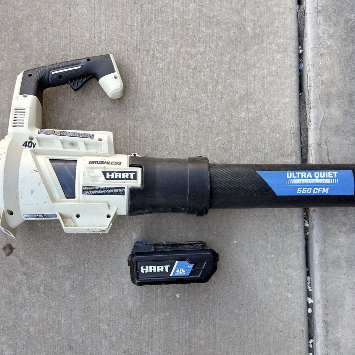 Hart 40W Leaf Blower w/Battery & Charger