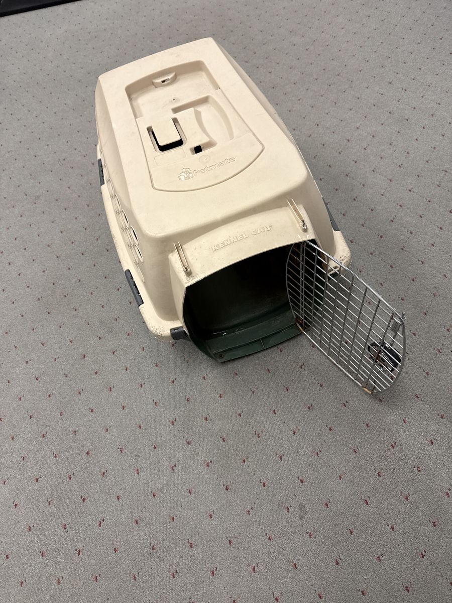 Dog crate