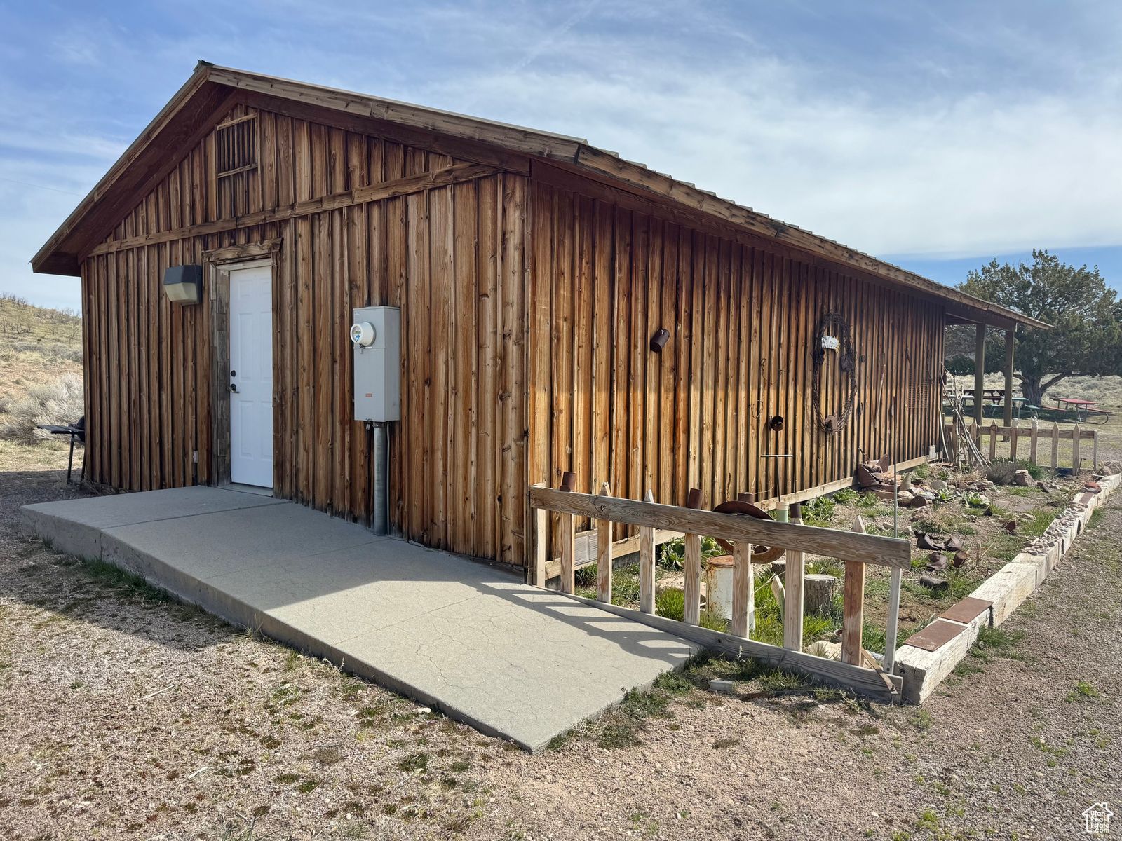 Main image 25